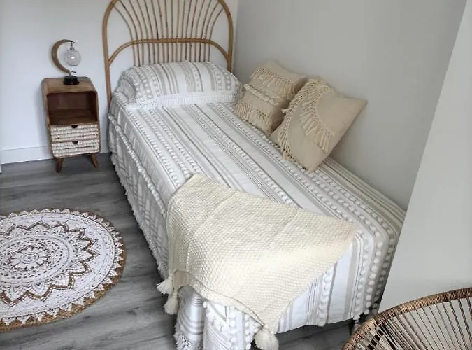 Playas Cerca, 3 Habitaciones, Mucha Luz Natural, Playas A 10' Andando Santander