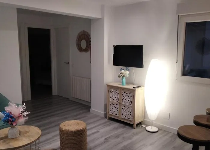 Playas Cerca, 3 Habitaciones, Mucha Luz Natural, Playas A 10' Andando Santander